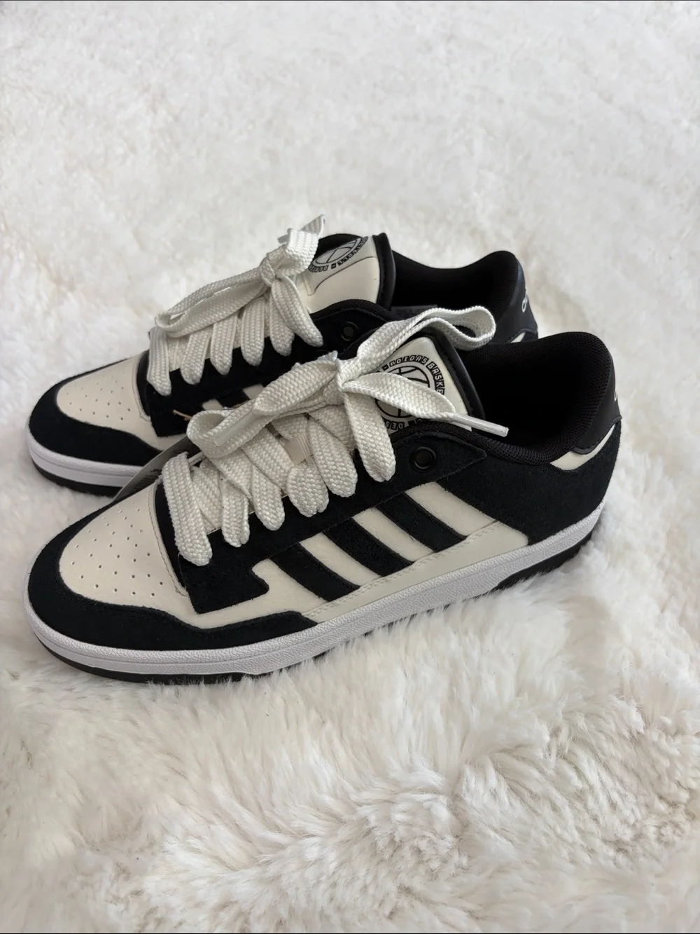adidas low top